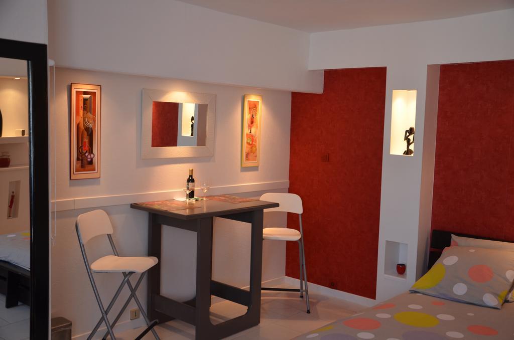 Bed and Breakfast Jardin De Marceau Blasimon Номер фото