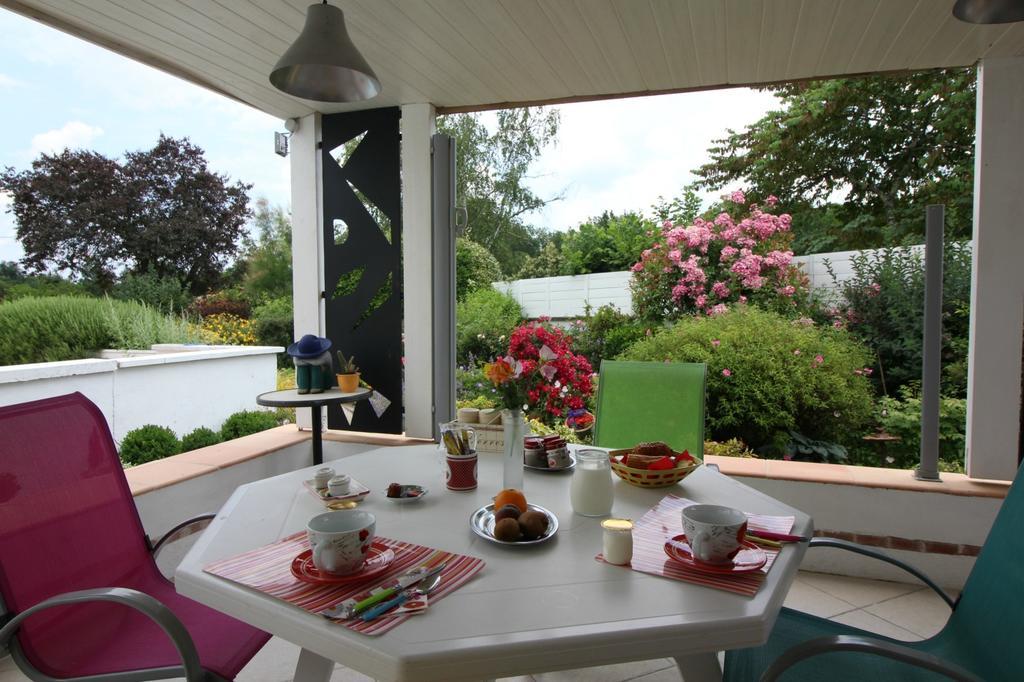 Bed and Breakfast Jardin De Marceau Blasimon Экстерьер фото